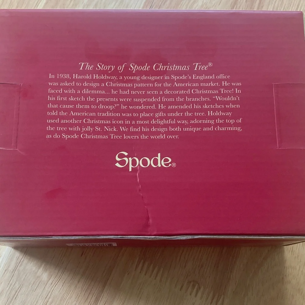 Spode Christmas Tree Tea Set Ornaments - Festive Green and White - Picture 3 of 6